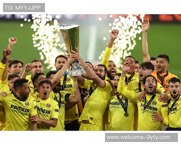 比利亚谈球队竞争:理想状态是每个位置都有15名优秀球员可供选择