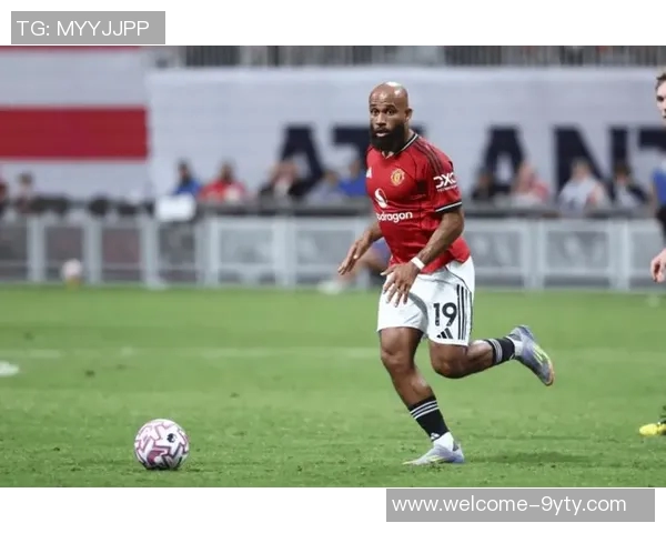 英超官方调查卡拉菲奥里在最佳左后卫中名次如何引发热议